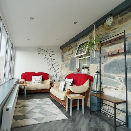 Villa Amazing Coastal & Sunset Views In Eryri à Llanllyfni Extérieur photo