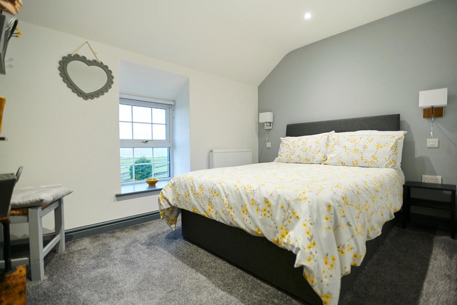 Villa Amazing Coastal & Sunset Views In Eryri à Llanllyfni Extérieur photo